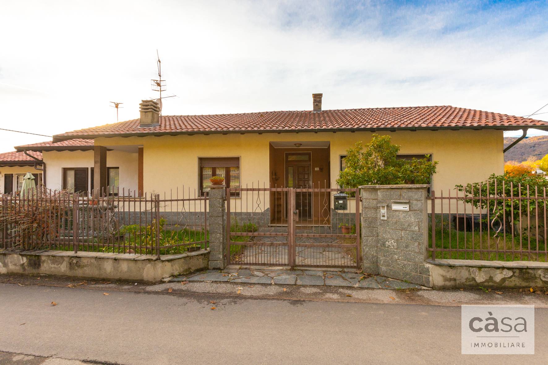 Appartamento in vendita a Besano, 4 locali, prezzo € 184.000 | PortaleAgenzieImmobiliari.it
