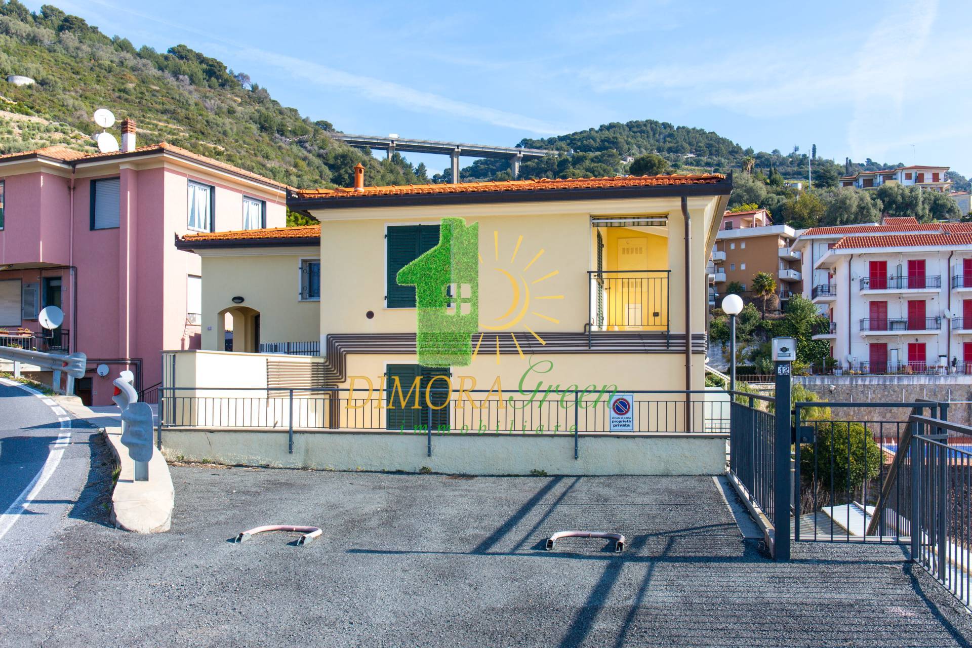 Appartamento in vendita a Cipressa, 4 locali, prezzo € 240.000 | PortaleAgenzieImmobiliari.it