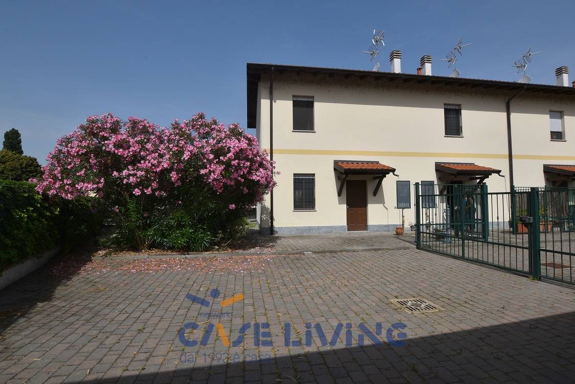 Villa a Schiera in vendita a Lacchiarella, 5 locali, prezzo € 315.000 | PortaleAgenzieImmobiliari.it