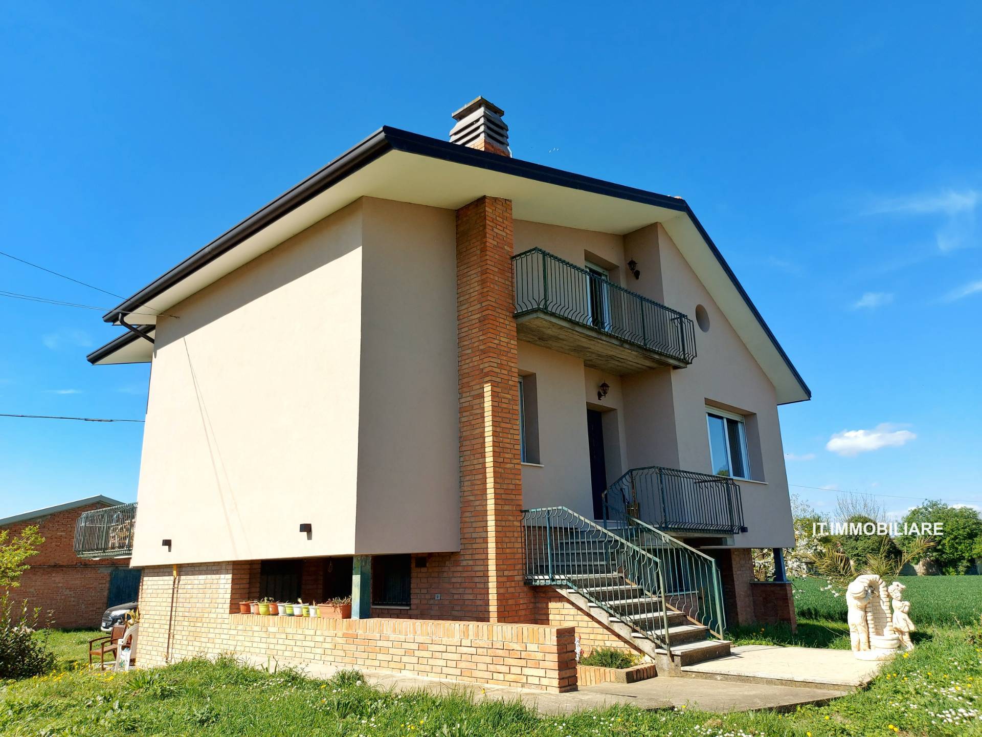 Villa in vendita a Forlì, 7 locali, zona Località: Branzolino, prezzo € 450.000 | PortaleAgenzieImmobiliari.it