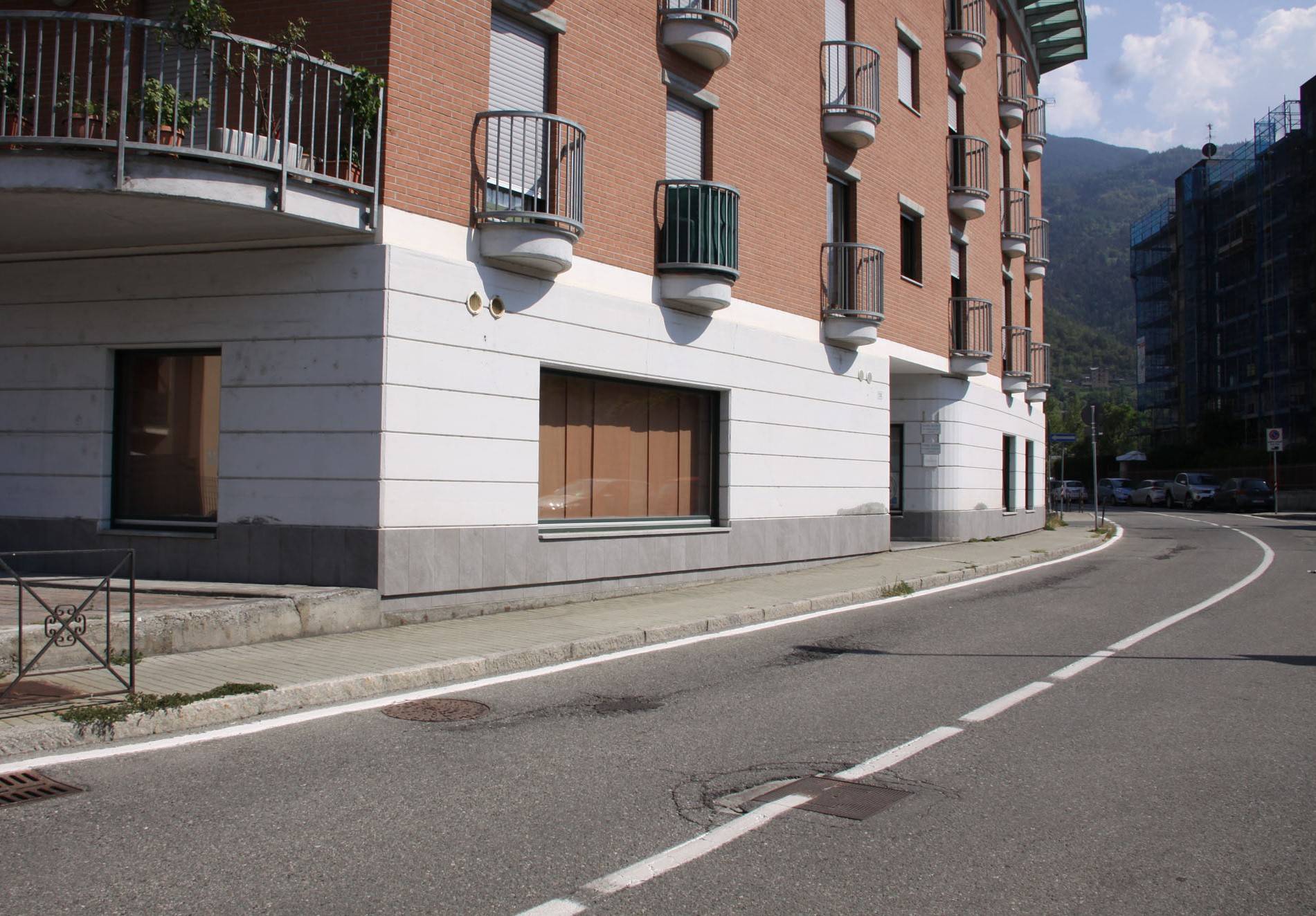 Vendesi a Aosta Ufficio / Studio 
