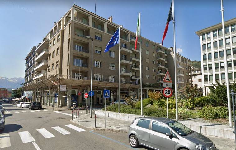 Appartamento in vendita a Aosta, 5 locali, zona ro, prezzo € 400.000 | PortaleAgenzieImmobiliari.it