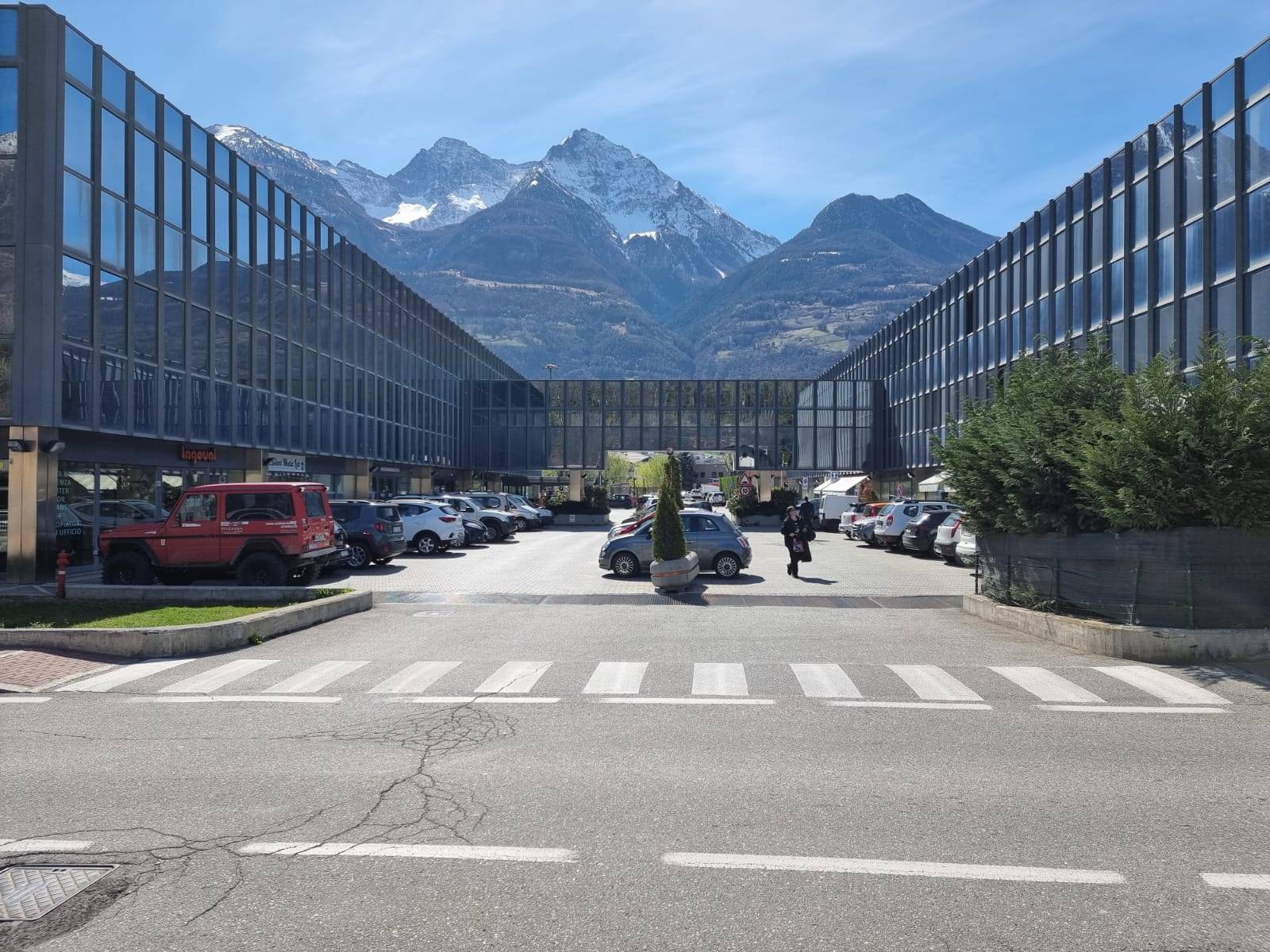 Magazzino in vendita a Aosta, 1 locali, zona feria, prezzo € 100.000 | PortaleAgenzieImmobiliari.it