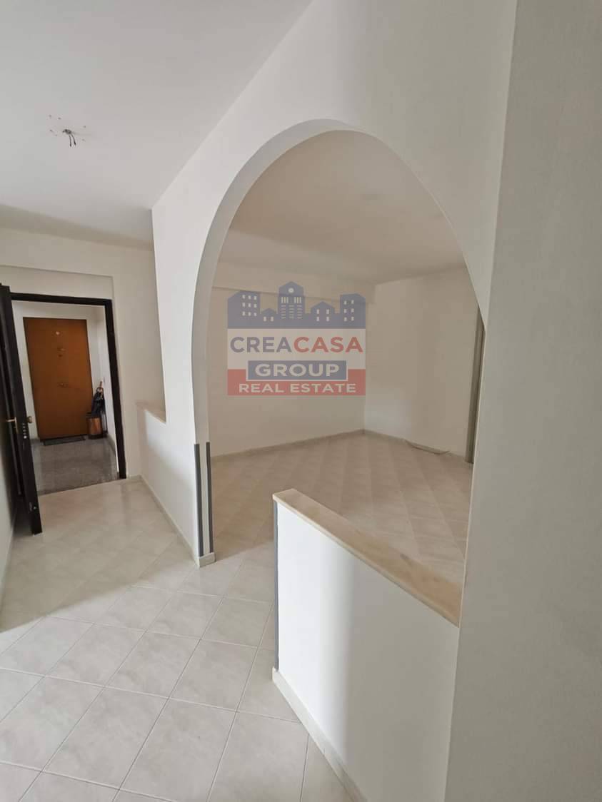 Appartamento in vendita a Fiumefreddo di Sicilia, 8 locali, prezzo € 98.000 | PortaleAgenzieImmobiliari.it