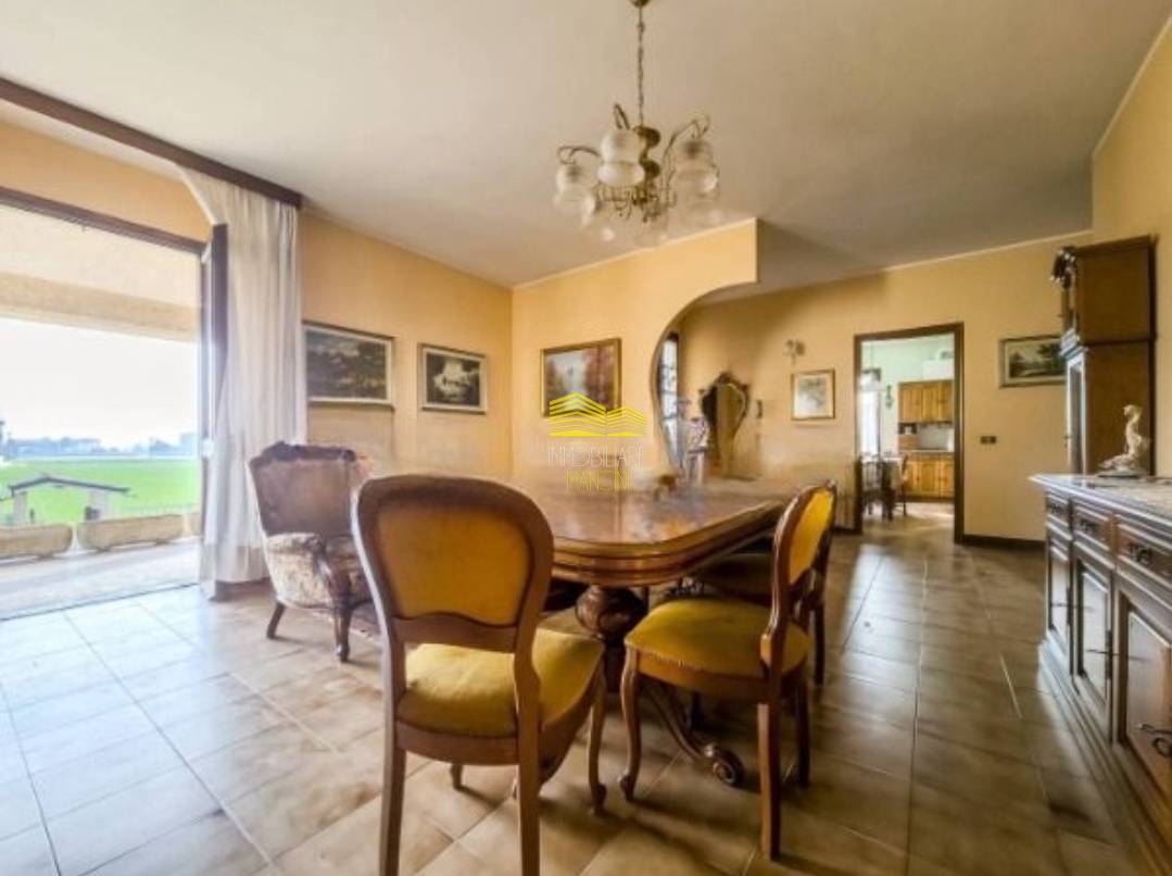 Villa in vendita a Treviglio, 4 locali, prezzo € 349.000 | PortaleAgenzieImmobiliari.it