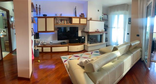 Appartamento in vendita a Misano Adriatico, 5 locali, zona Località: MisanoMonte, prezzo € 270.000 | PortaleAgenzieImmobiliari.it