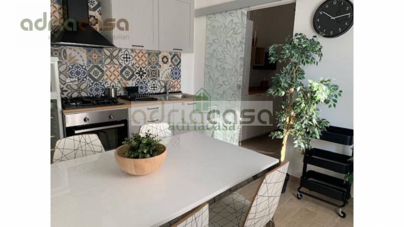 Appartamento in vendita a Riccione, 4 locali, prezzo € 350.000 | PortaleAgenzieImmobiliari.it
