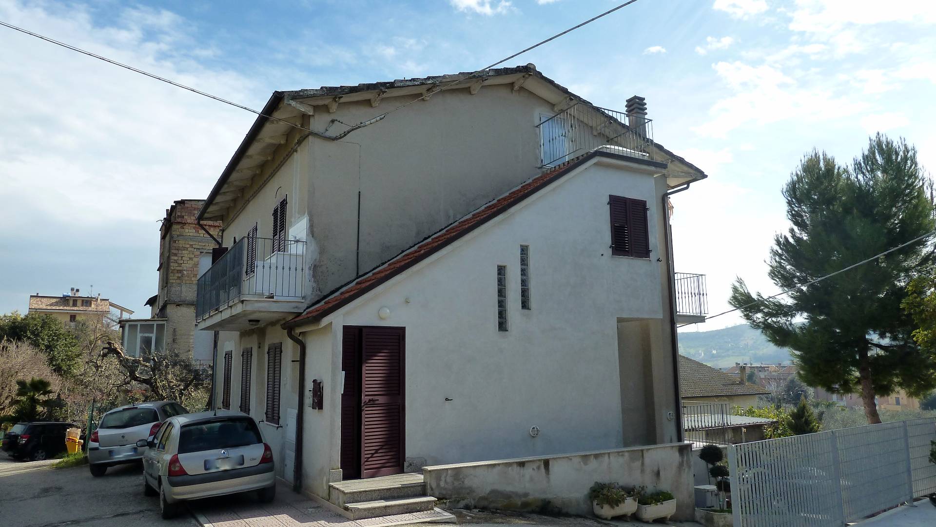 Soluzione Indipendente in vendita a San Benedetto del Tronto, 9 locali, zona Località: Ponterotto, prezzo € 200.000 | PortaleAgenzieImmobiliari.it