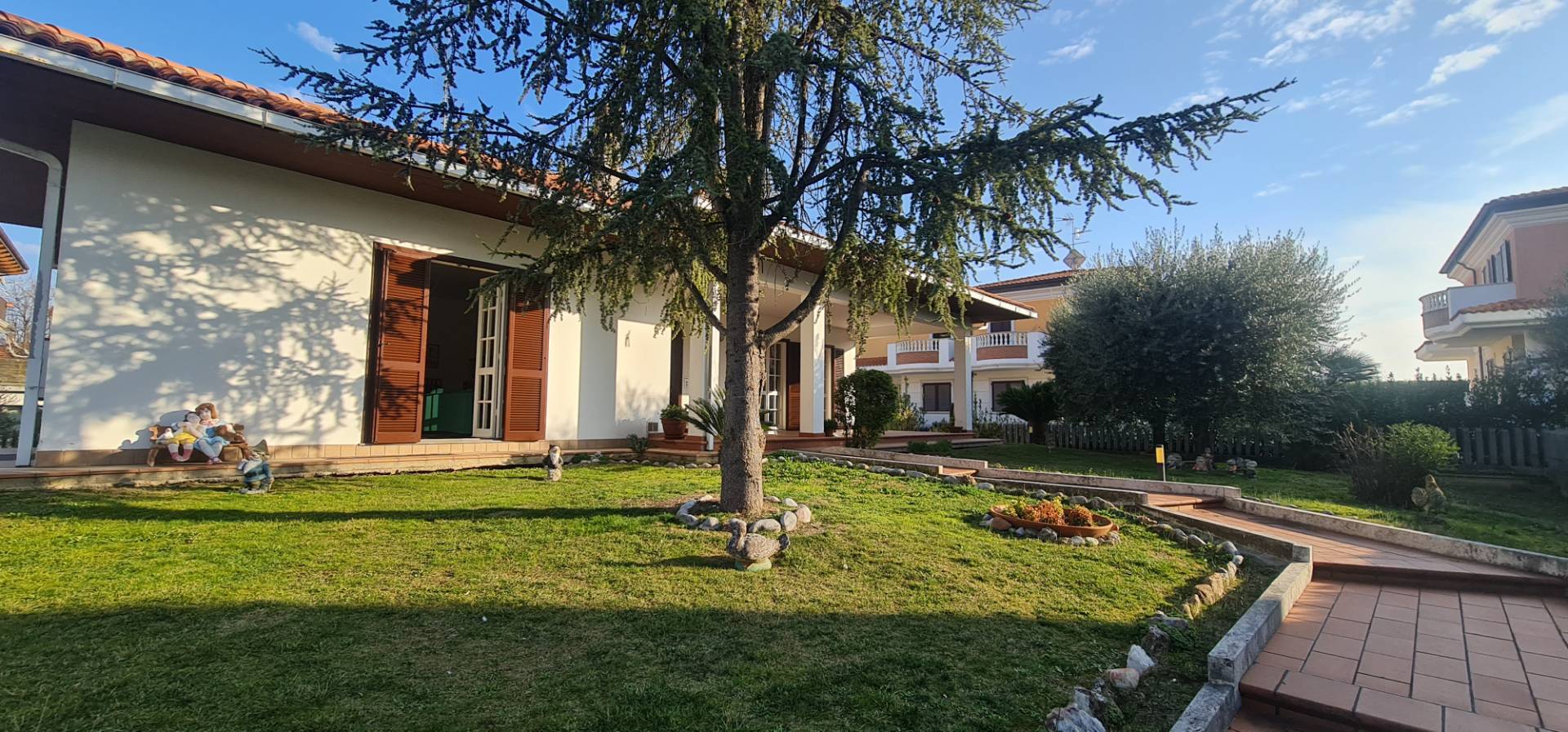 Villa in vendita a Sant'Egidio alla Vibrata, 6 locali, zona antonio, prezzo € 270.000 | PortaleAgenzieImmobiliari.it