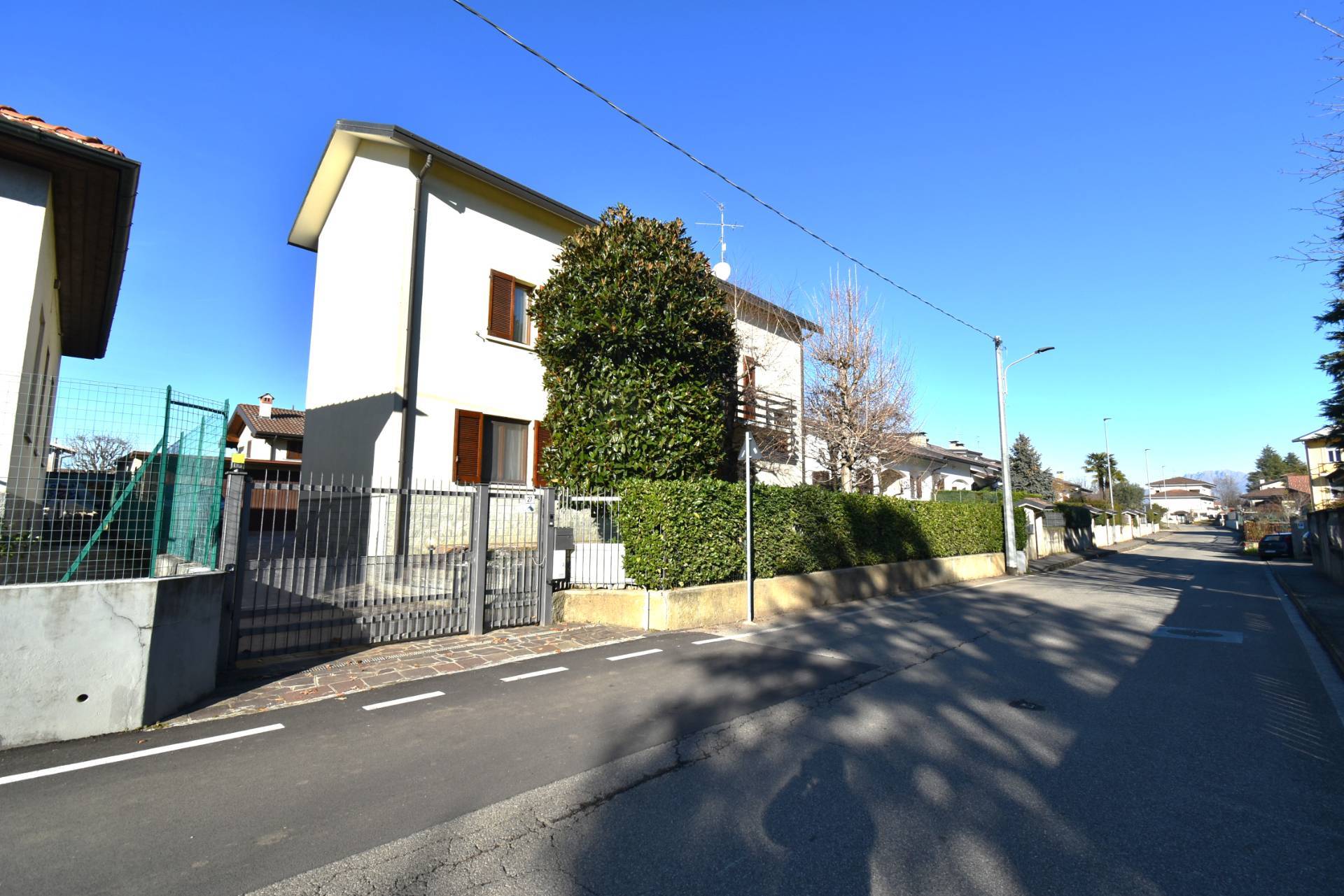 Villa in vendita a Bernareggio, 5 locali, prezzo € 380.000 | PortaleAgenzieImmobiliari.it