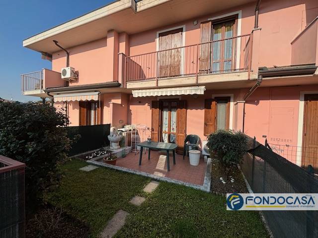 Villa a Schiera in vendita a Pontoglio, 5 locali, prezzo € 205.000 | PortaleAgenzieImmobiliari.it