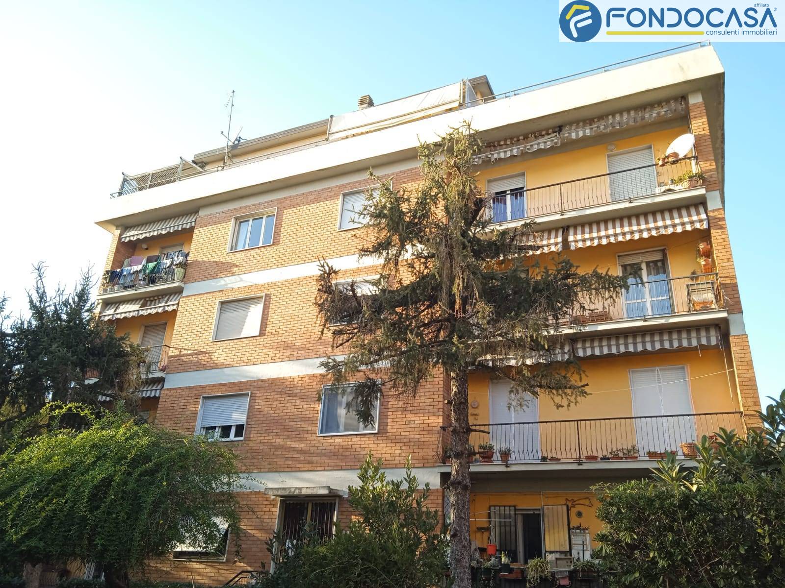 Appartamento in vendita a Carrara, 4 locali, prezzo € 154.900 | PortaleAgenzieImmobiliari.it