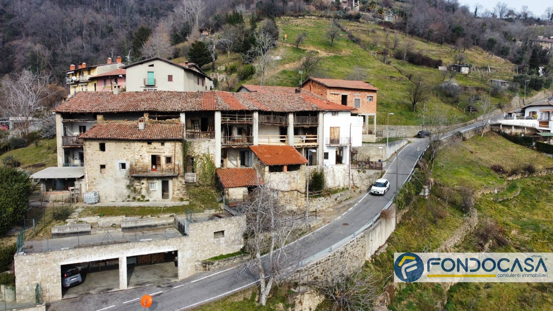Rustico / Casale in vendita a Adrara San Martino, 8 locali, prezzo € 39.900 | PortaleAgenzieImmobiliari.it