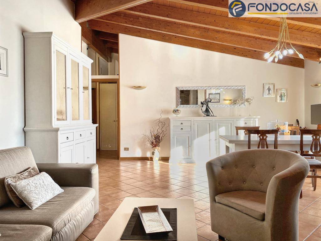 Appartamento in vendita a Roè Volciano, 3 locali, prezzo € 149.900 | PortaleAgenzieImmobiliari.it