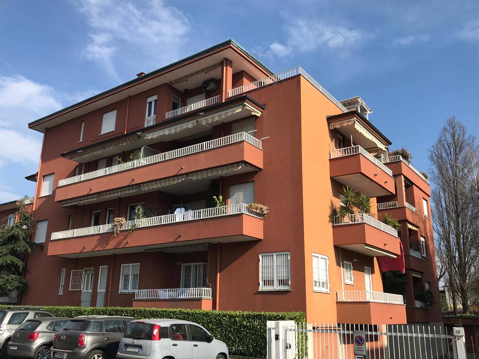 Appartamento in vendita a Arcore, 3 locali, prezzo € 215.000 | PortaleAgenzieImmobiliari.it