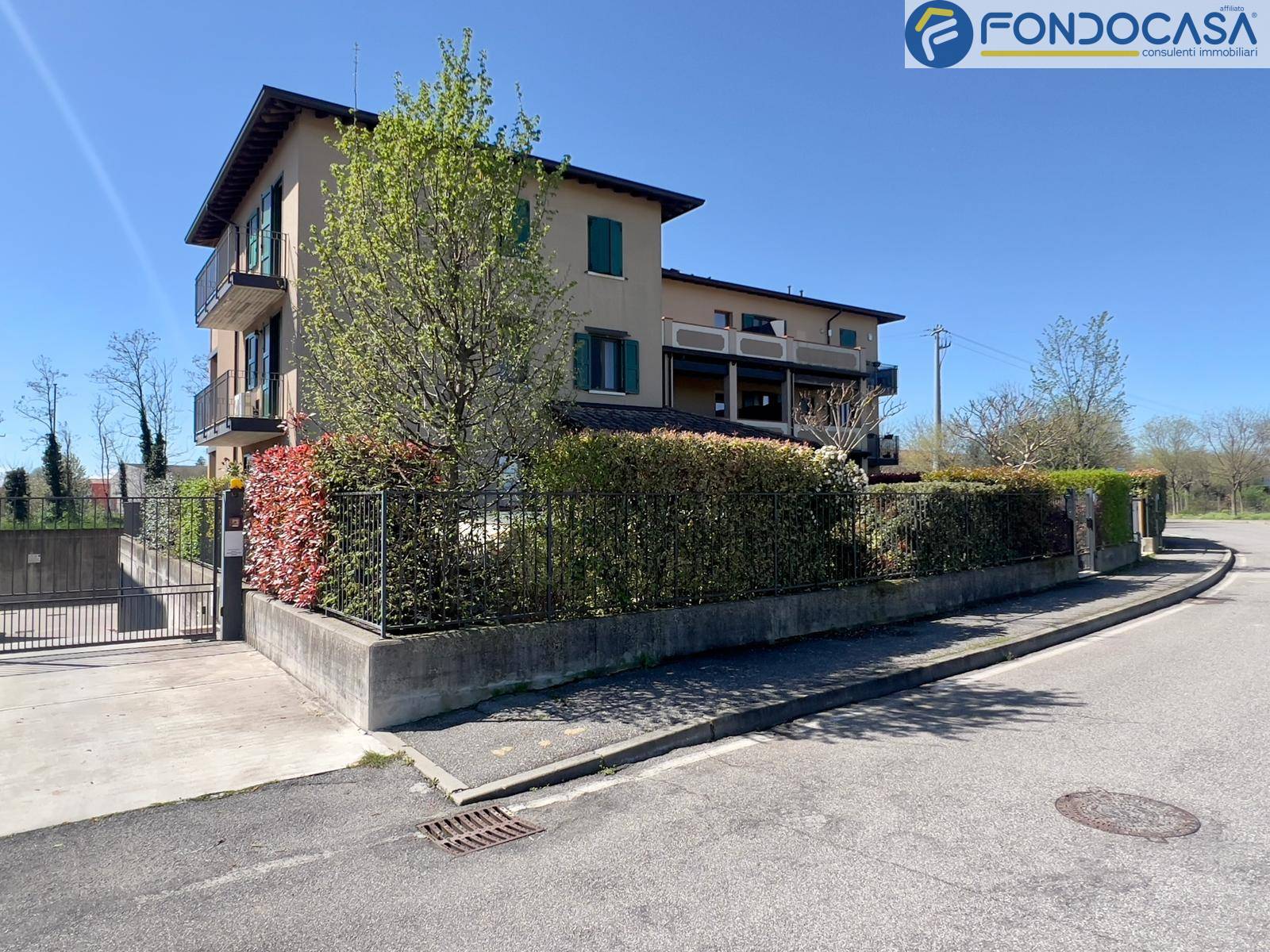 Appartamento in vendita a Montichiari, 5 locali, zona gli, prezzo € 234.500 | PortaleAgenzieImmobiliari.it