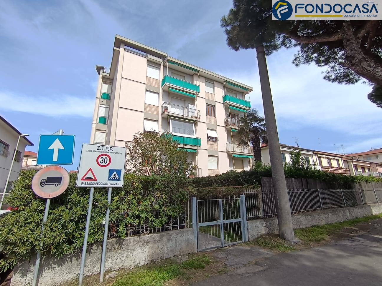 Appartamento in vendita a Carrara, 3 locali, zona Località: MarinadiCarrara, prezzo € 230.000 | PortaleAgenzieImmobiliari.it