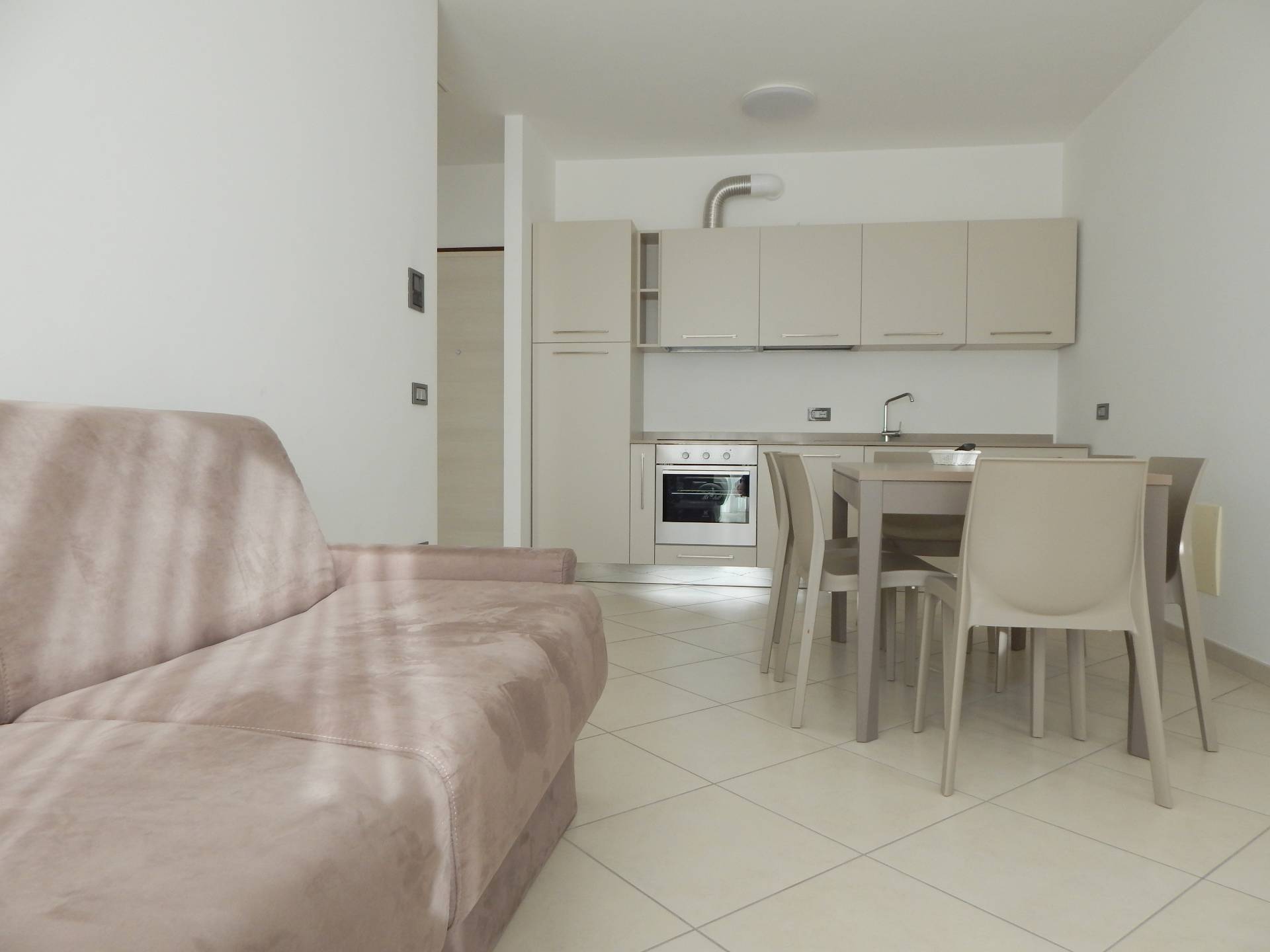 Appartamento in vendita a San Bartolomeo al Mare, 2 locali, zona Località: SanBartolomeo, prezzo € 240.000 | PortaleAgenzieImmobiliari.it