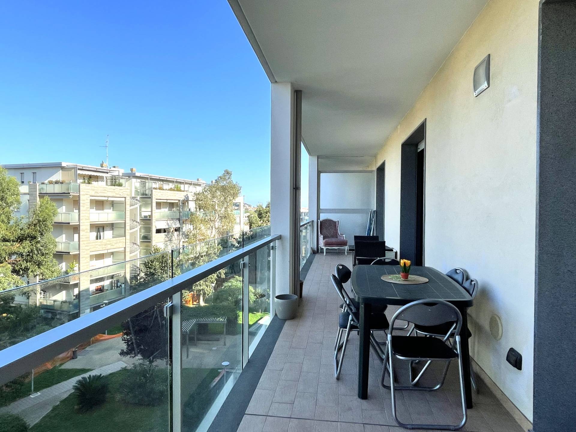Appartamento in vendita a Albissola Marina, 3 locali, prezzo € 310.000 | PortaleAgenzieImmobiliari.it