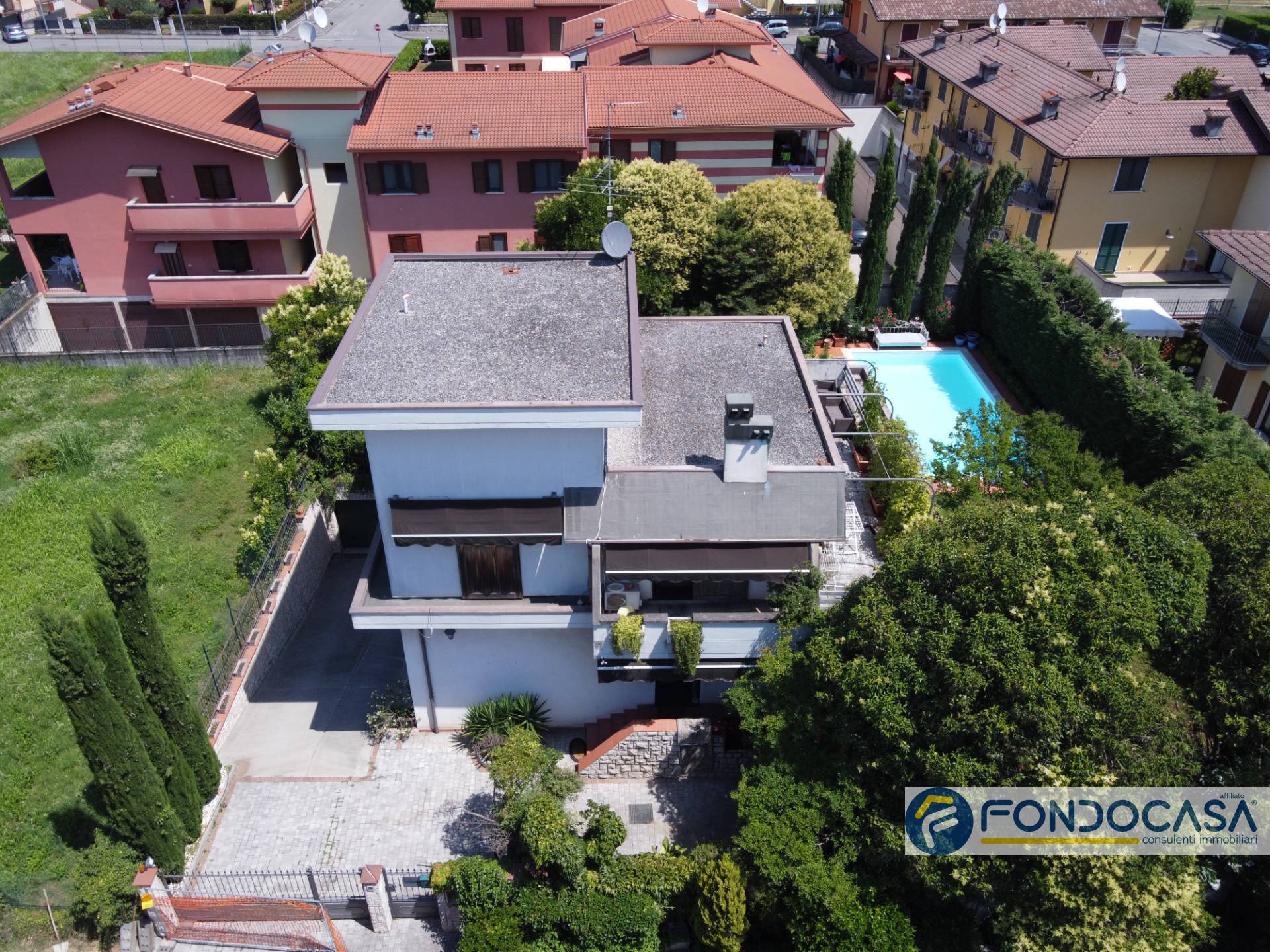 Villa in vendita a Travagliato, 7 locali, prezzo € 399.000 | PortaleAgenzieImmobiliari.it