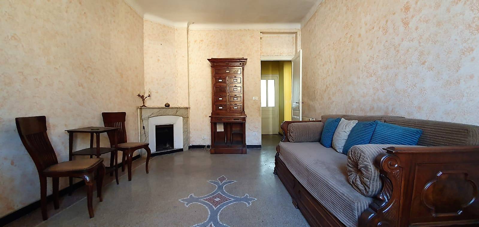 Appartamento in vendita a Ventimiglia, 5 locali, prezzo € 165.000 | PortaleAgenzieImmobiliari.it