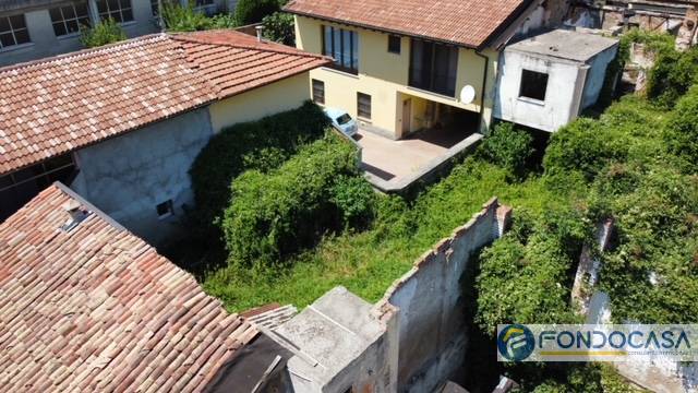Rustico / Casale in vendita a Rovato, 8 locali, prezzo € 69.900 | PortaleAgenzieImmobiliari.it