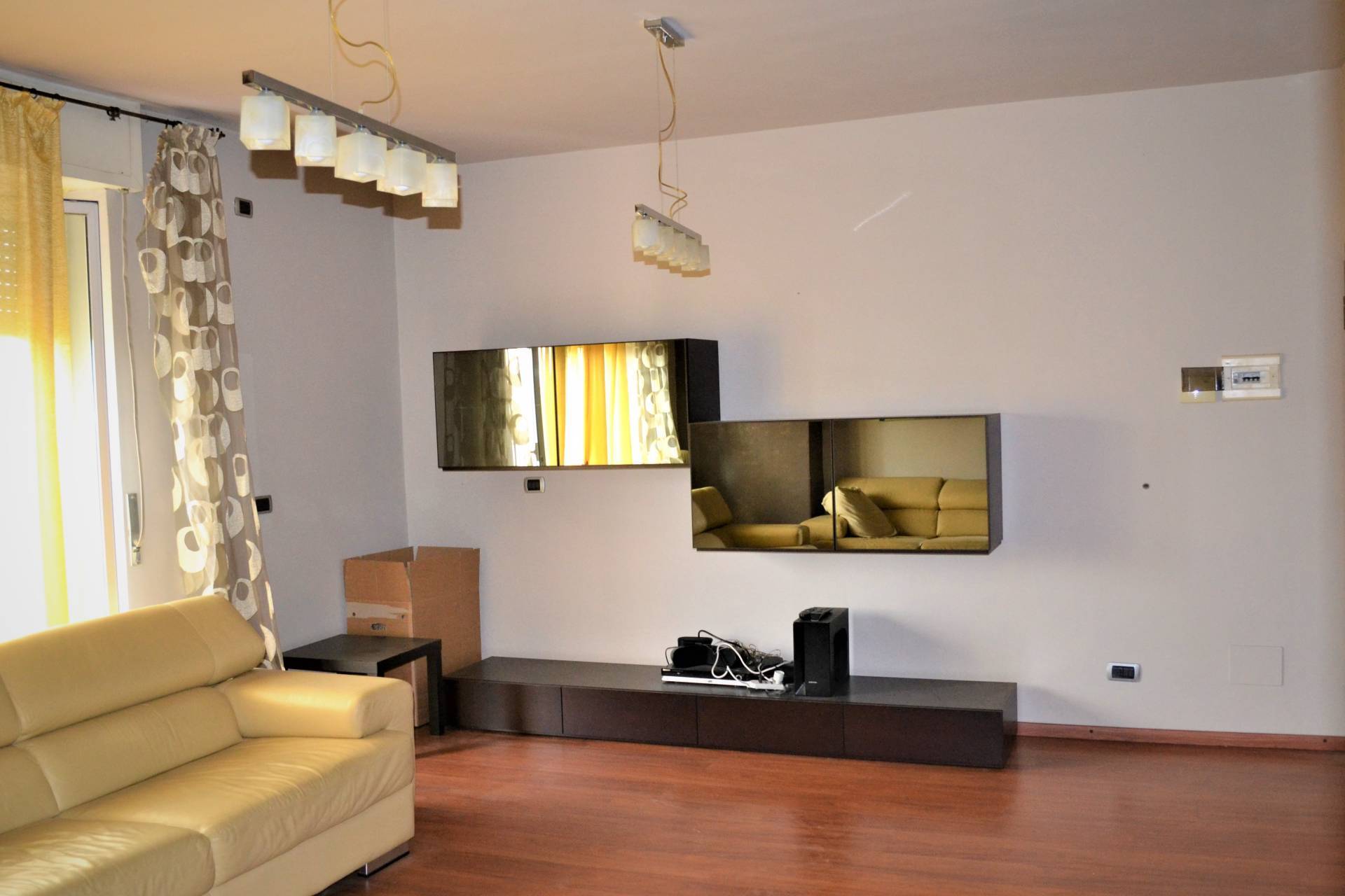 Appartamento in vendita a Pogliano Milanese, 3 locali, prezzo € 155.000 | PortaleAgenzieImmobiliari.it