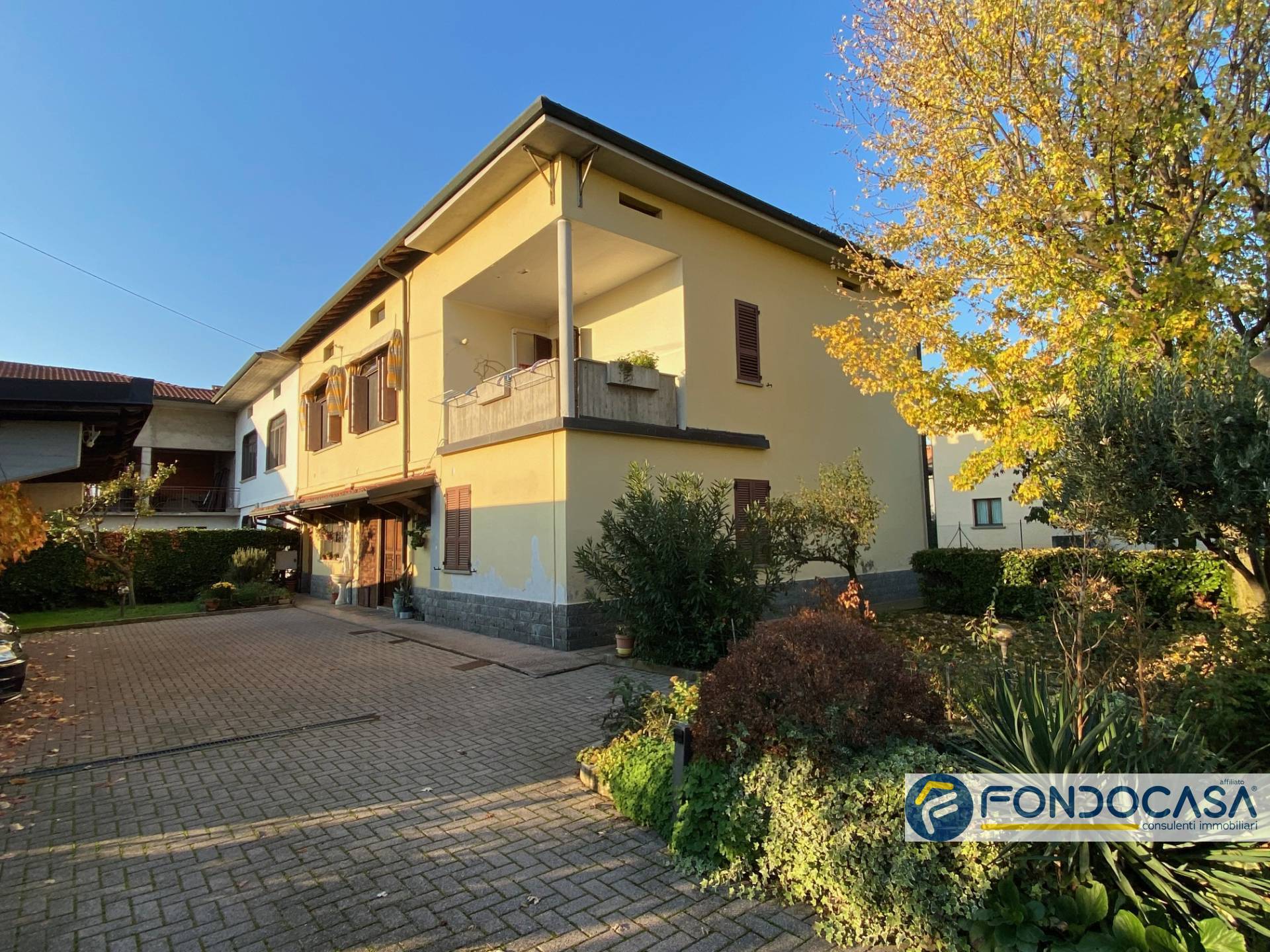 Villa in vendita a Castelli Calepio, 10 locali, prezzo € 280.000 | PortaleAgenzieImmobiliari.it