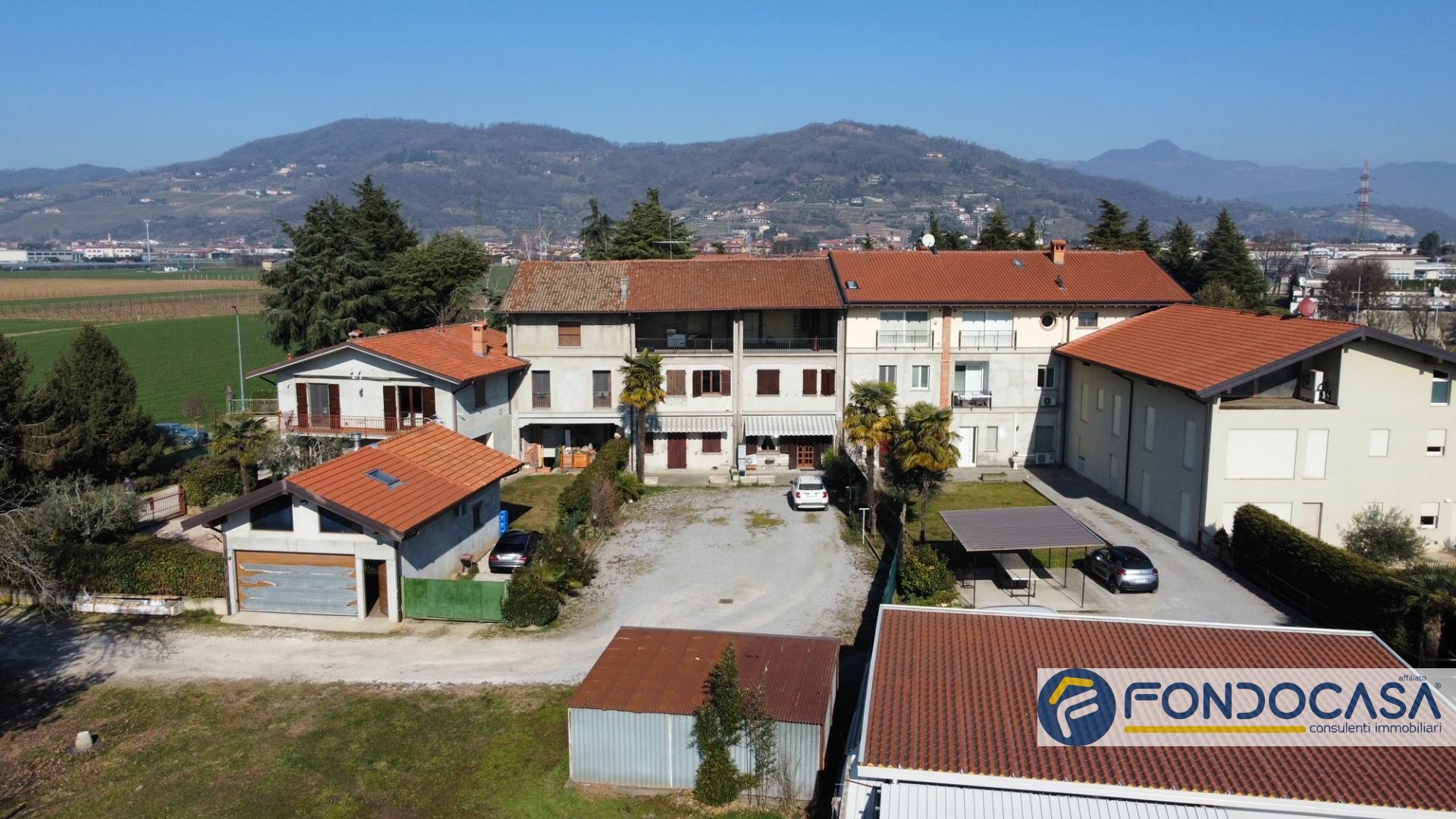 Appartamento in vendita a Castelli Calepio, 6 locali, prezzo € 185.000 | PortaleAgenzieImmobiliari.it