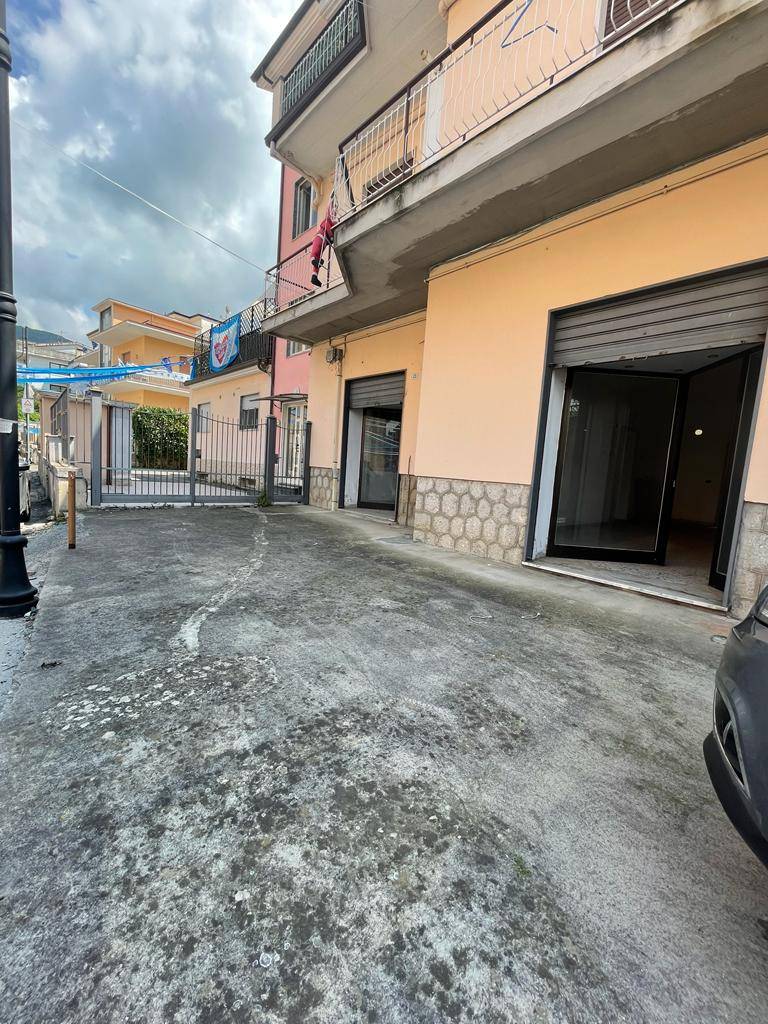 Negozio / Locale in vendita a Roccapiemonte, 9999 locali, zona Località: SanPotito, prezzo € 69.000 | PortaleAgenzieImmobiliari.it
