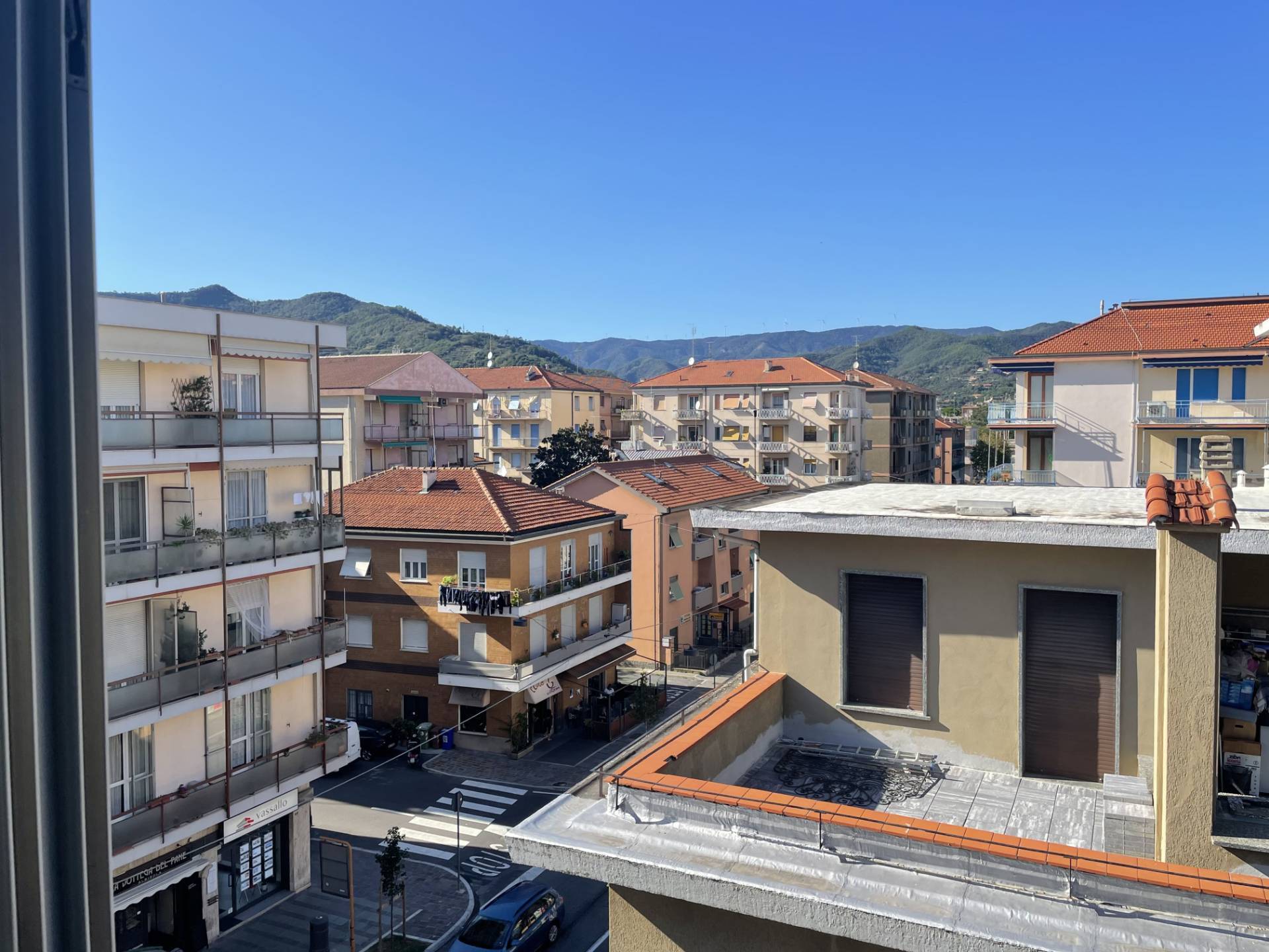 Appartamento in vendita a Albisola Superiore, 3 locali, prezzo € 265.000 | PortaleAgenzieImmobiliari.it