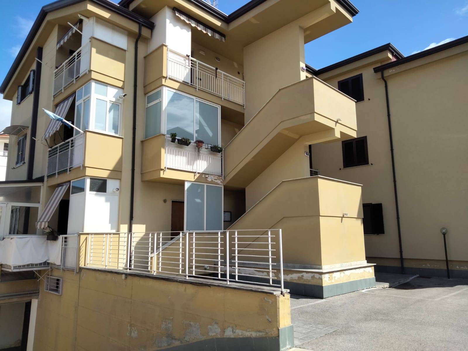 Appartamento in vendita a Castello di Cisterna, 3 locali, prezzo € 135.000 | PortaleAgenzieImmobiliari.it