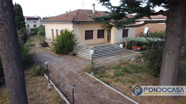 Villa in vendita a Chiari, 6 locali, Trattative riservate | PortaleAgenzieImmobiliari.it