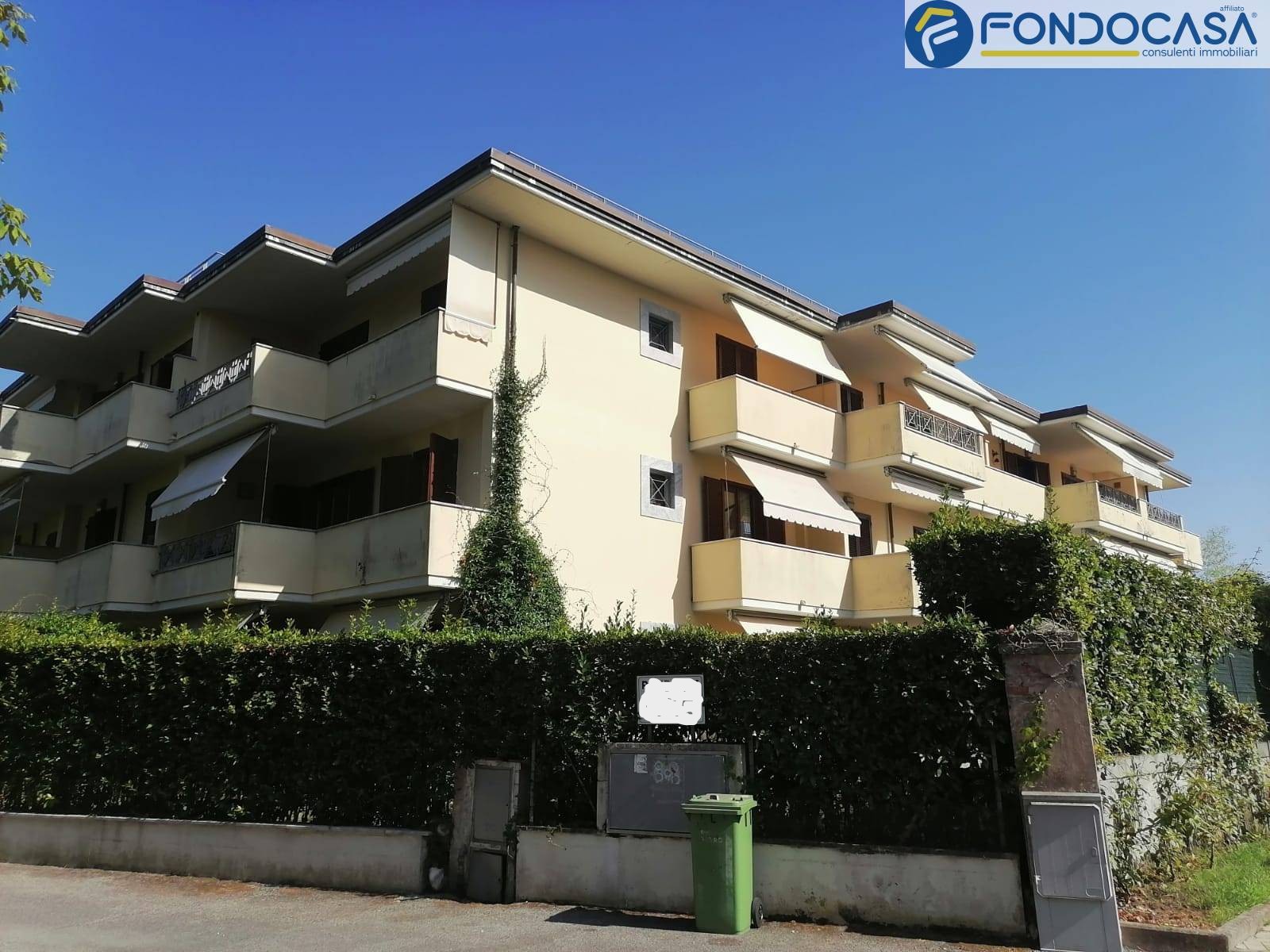 Appartamento in vendita a Montignoso, 3 locali, zona uale, prezzo € 210.000 | PortaleAgenzieImmobiliari.it