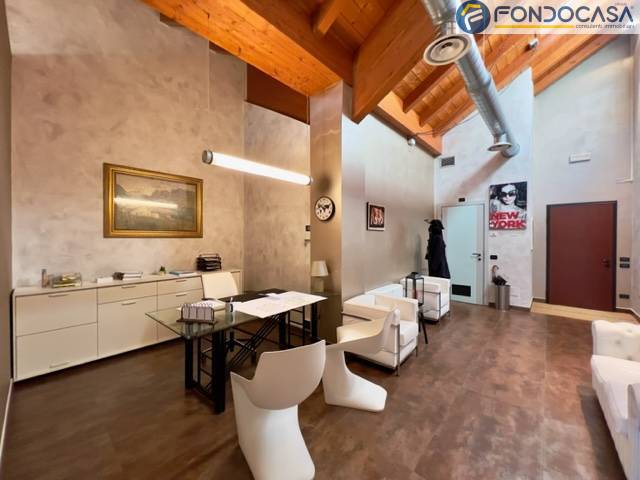 Ufficio / Studio in vendita a Desenzano del Garda, 9999 locali, prezzo € 231.900 | PortaleAgenzieImmobiliari.it