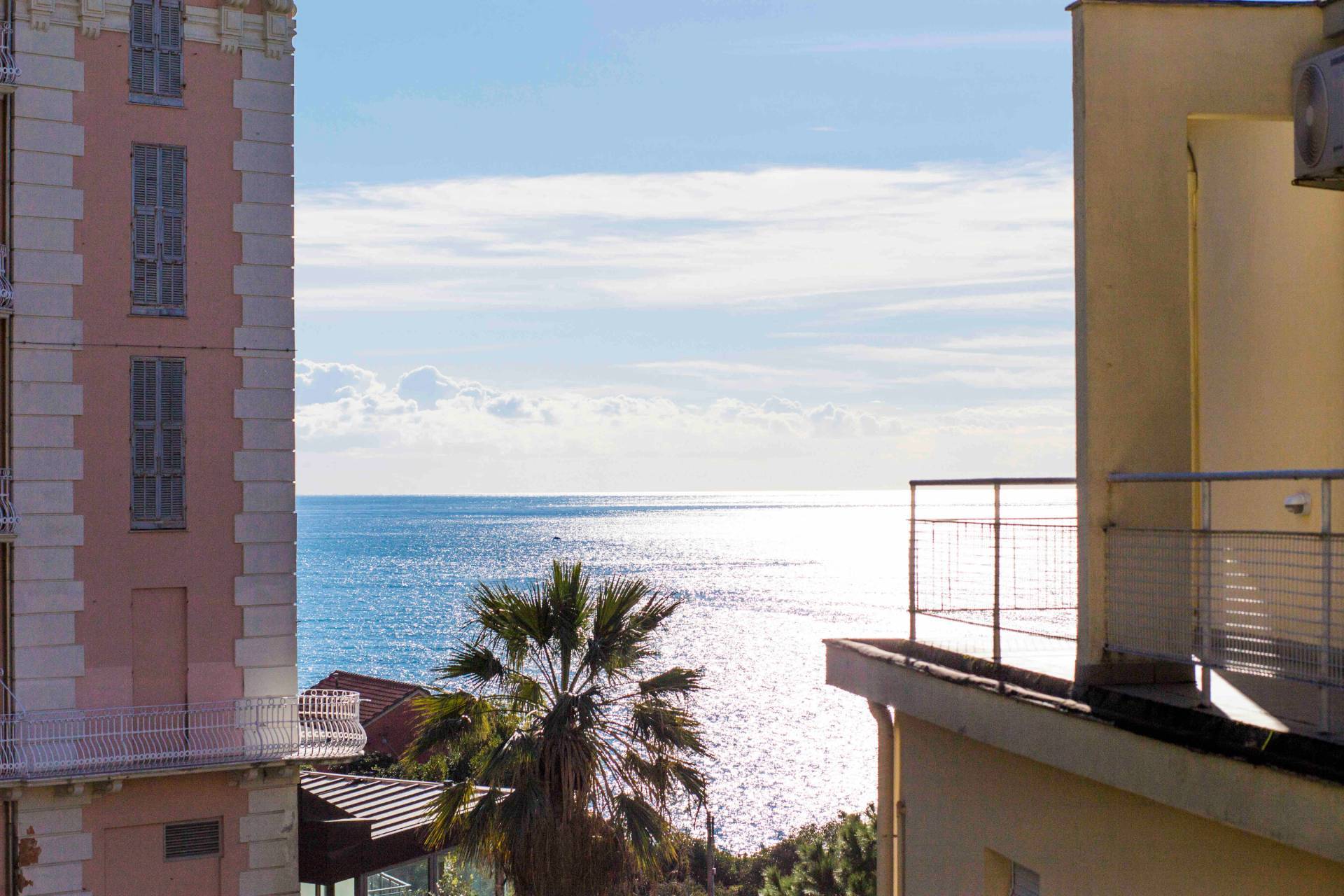 Appartamento in vendita a Rapallo, 2 locali, prezzo € 155.000 | PortaleAgenzieImmobiliari.it