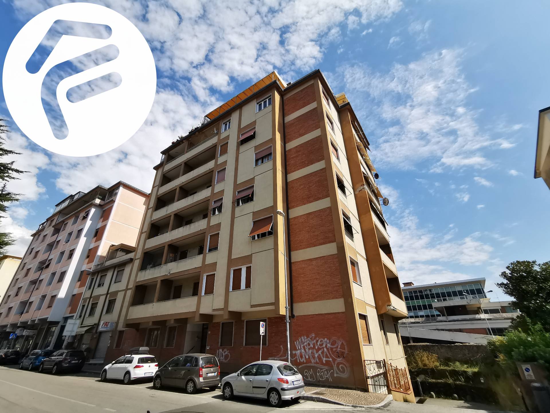 Appartamento in vendita a Massa, 6 locali, prezzo € 195.000 | PortaleAgenzieImmobiliari.it