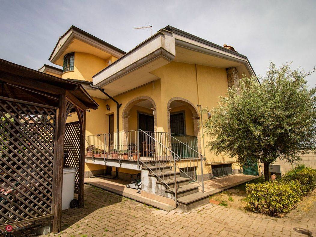 Villa in vendita a Guidonia Montecelio, 4 locali, zona Località: SettevilleNord, prezzo € 299.000 | PortaleAgenzieImmobiliari.it