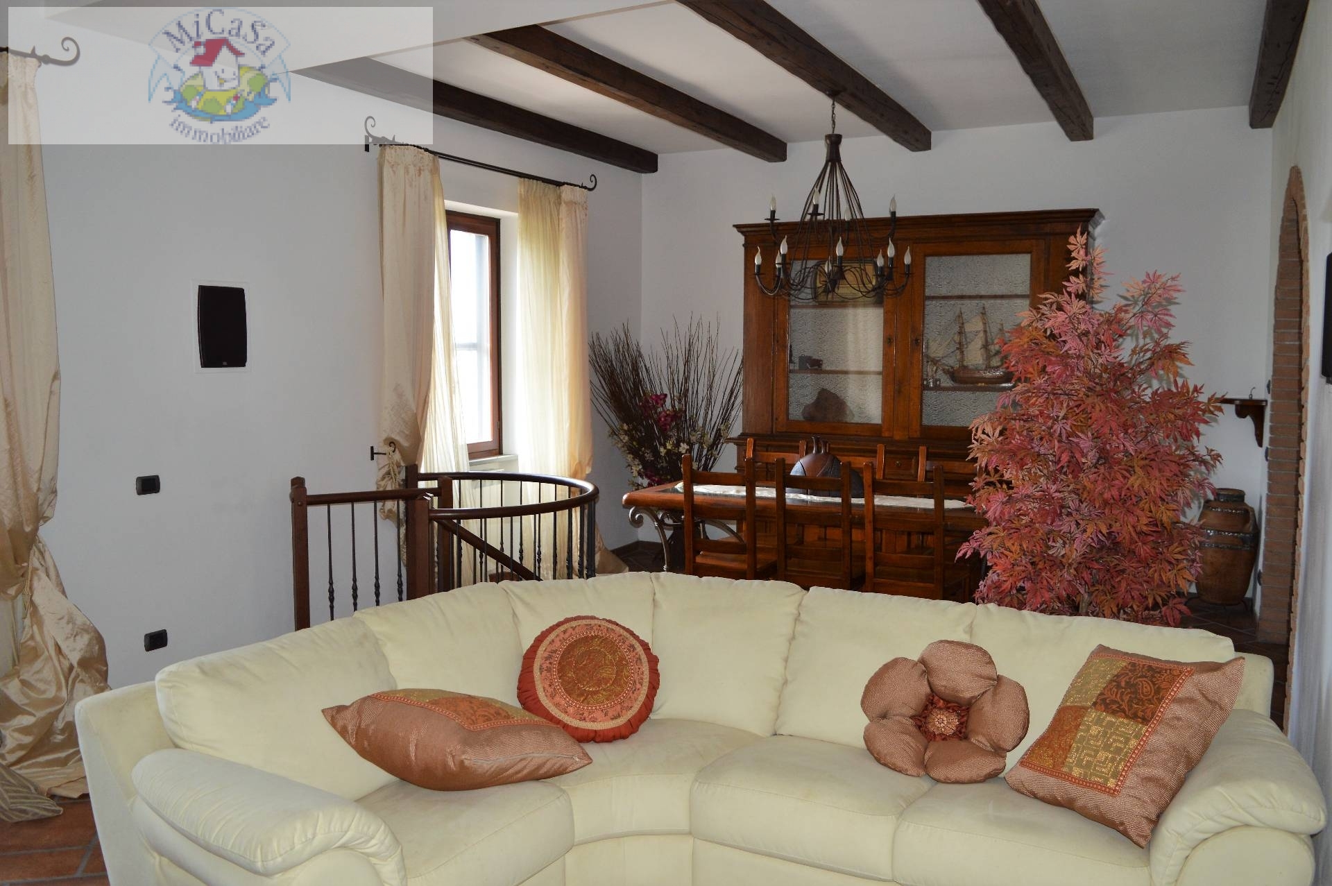 Villa in affitto a Collesalvetti, 5 locali, Trattative riservate | CambioCasa.it