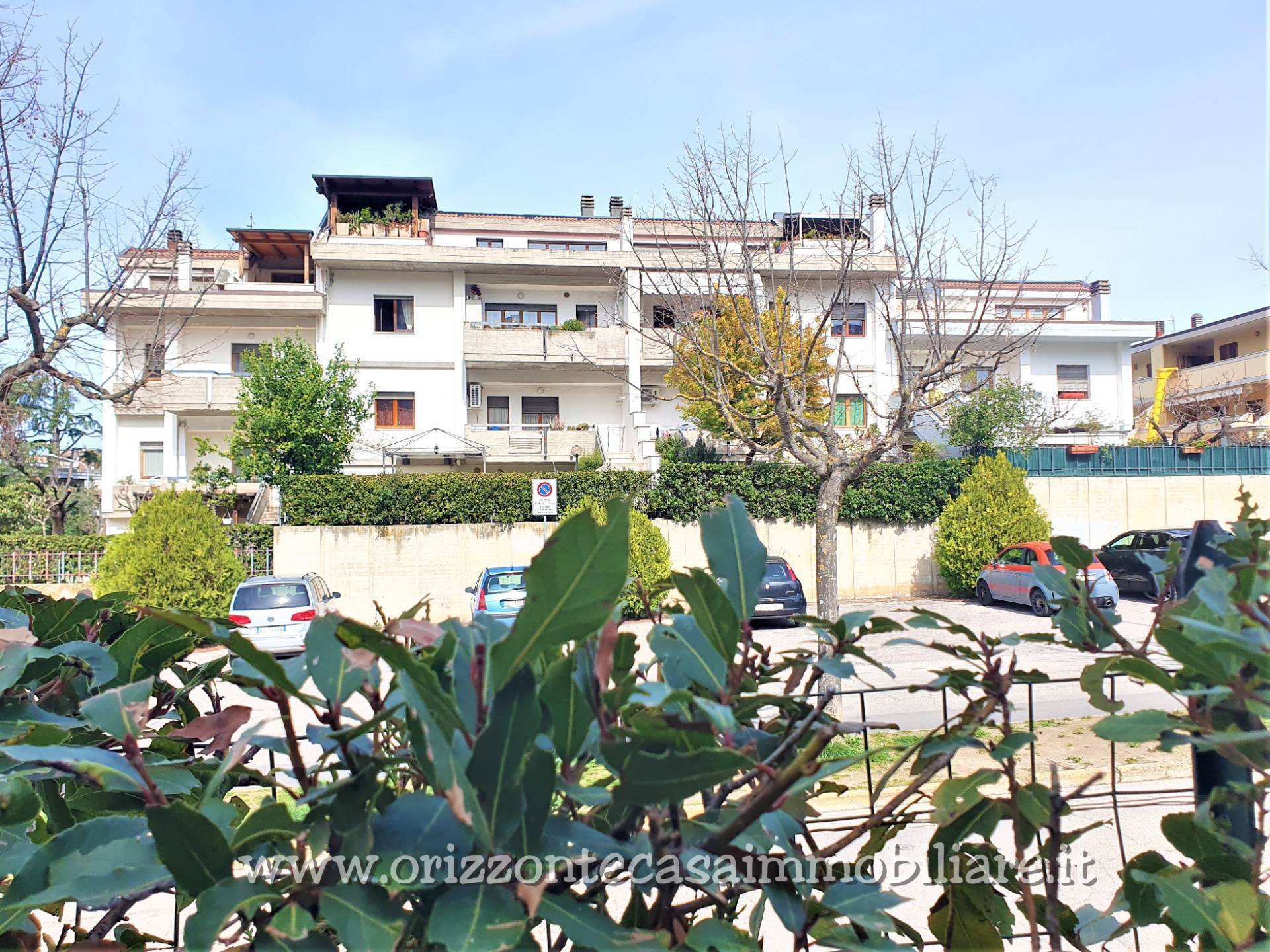 Appartamento in vendita a Folignano, 10 locali, zona Località: VillaPigna, prezzo € 249.000 | PortaleAgenzieImmobiliari.it
