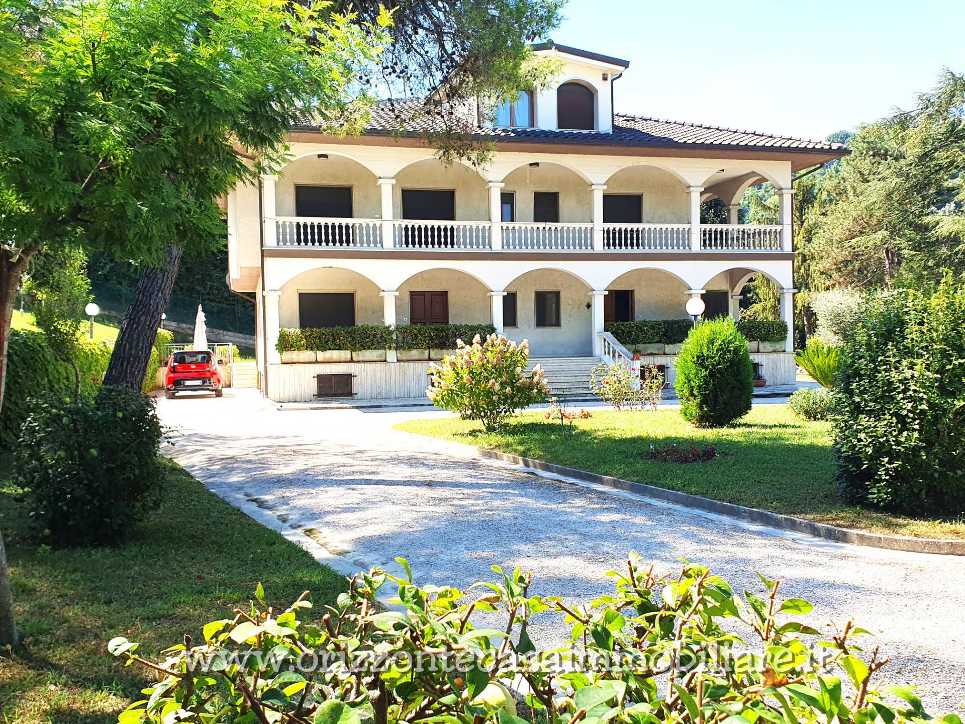 Villa in vendita a Ascoli Piceno, 33 locali, zona Località: CasediCoccia, prezzo € 550.000 | PortaleAgenzieImmobiliari.it