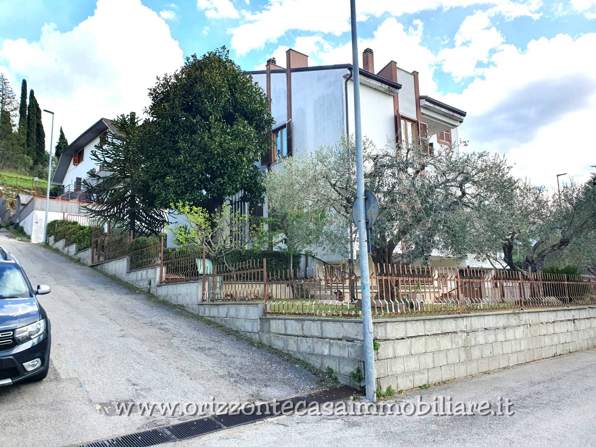 Appartamento in affitto a Ascoli Piceno, 8 locali, zona Località: CasediCoccia, Trattative riservate | PortaleAgenzieImmobiliari.it