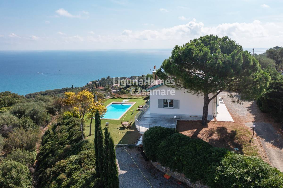 Villa in vendita a Diano Marina, 12 locali, prezzo € 1.500.000 | PortaleAgenzieImmobiliari.it