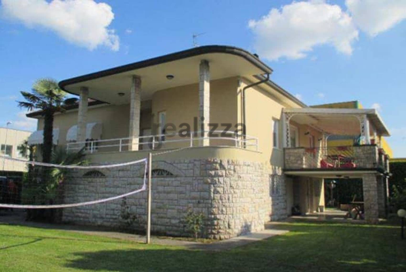 Villa in vendita a Grumello del Monte, 11 locali, prezzo € 488.000 | PortaleAgenzieImmobiliari.it