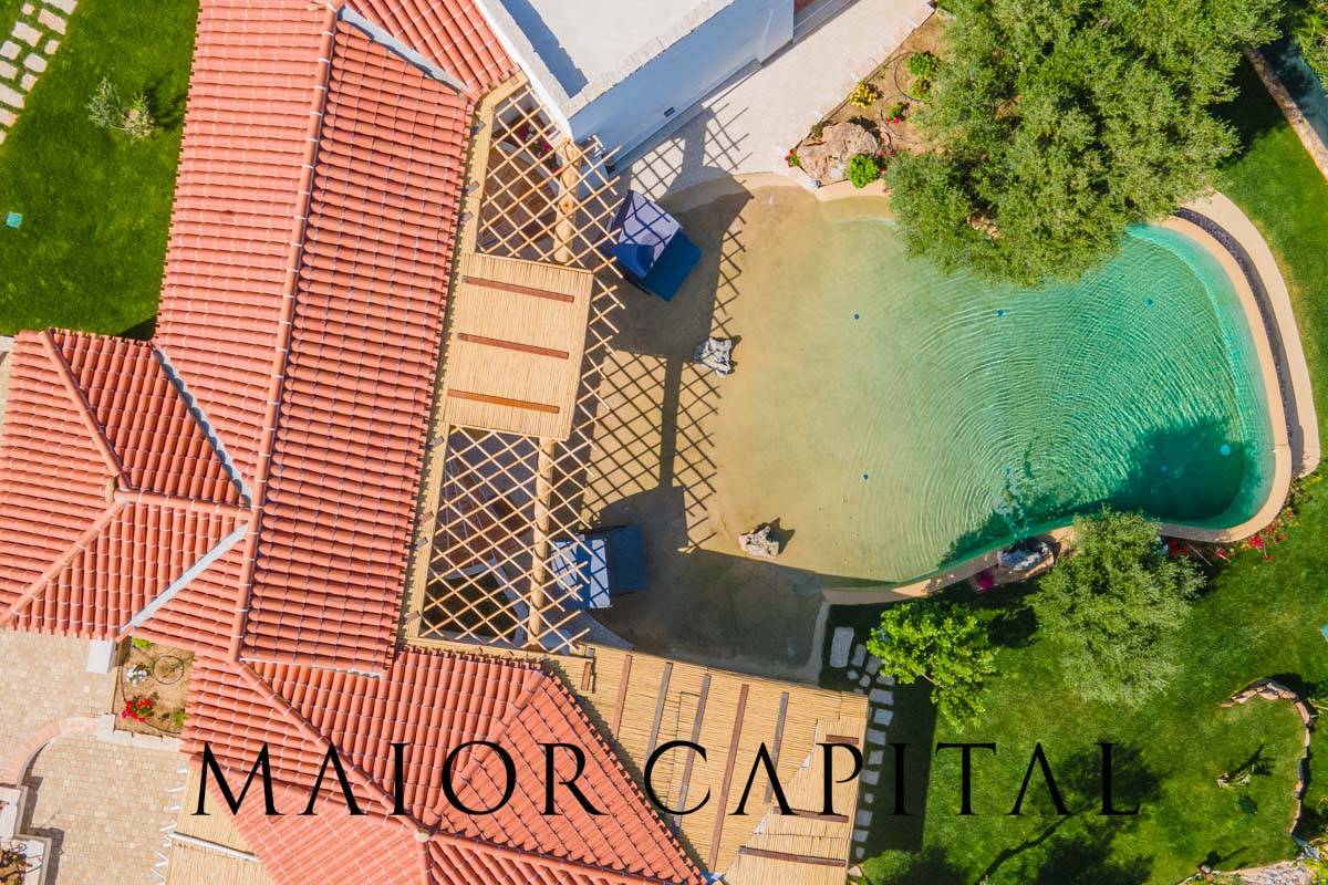 Villa in vendita a Loiri Porto San Paolo, 5 locali, prezzo € 1.150.000 | PortaleAgenzieImmobiliari.it