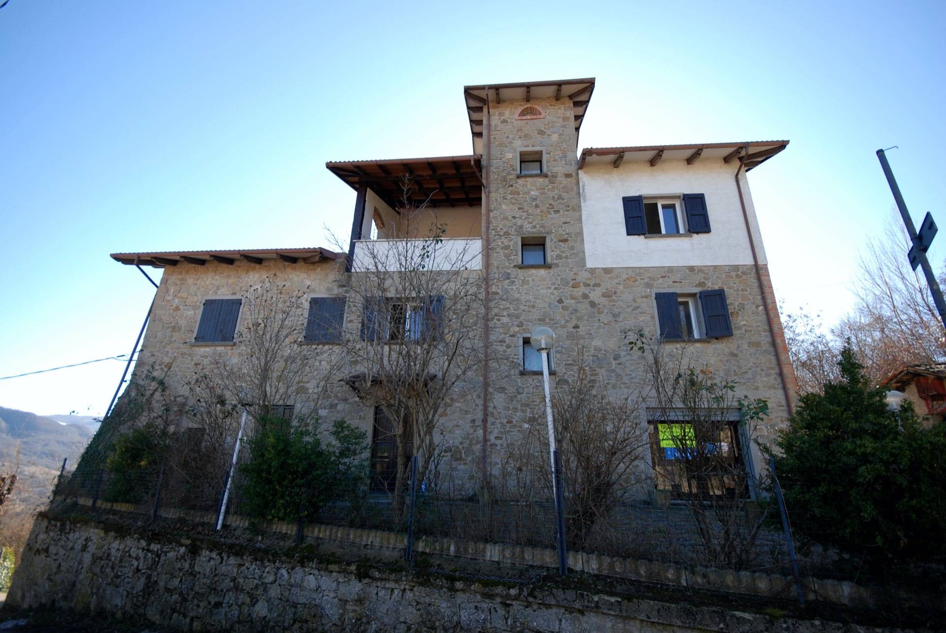 Negozio / Locale in vendita a Grizzana Morandi, 9999 locali, zona Zona: Savignano, prezzo € 580.000 | CambioCasa.it