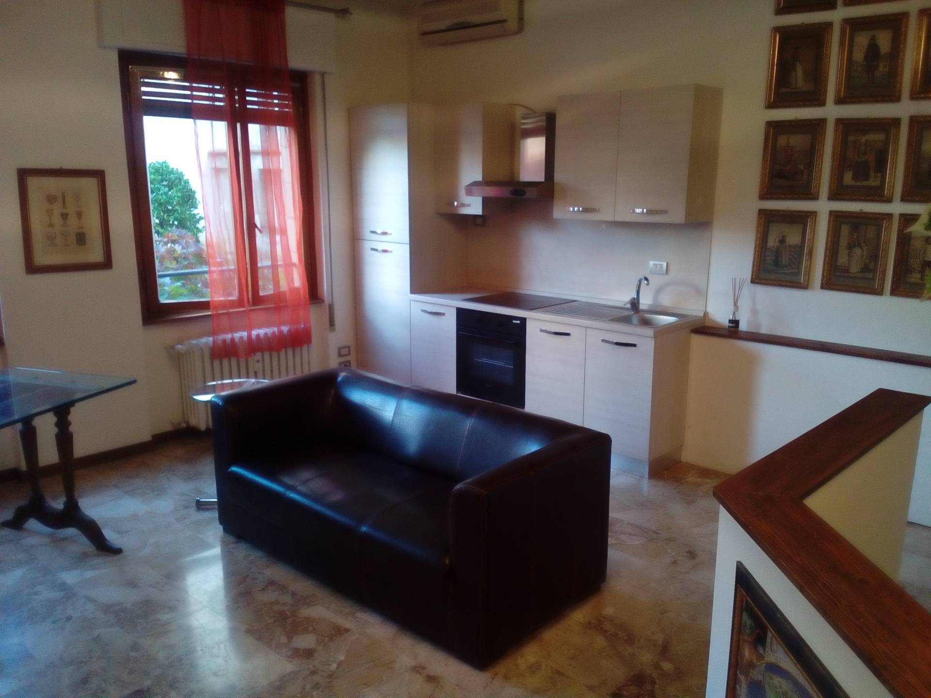 Appartamento in affitto a Novara, 2 locali, zona Zona: Centro, prezzo € 700 | CambioCasa.it