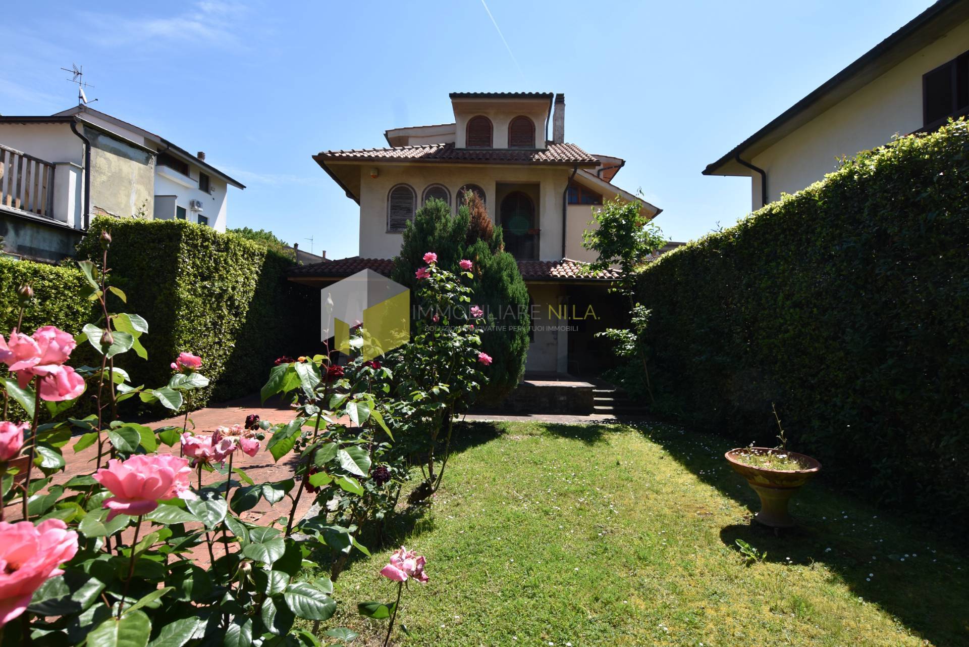 Villa in vendita a Ponsacco, 10 locali, prezzo € 349.000 | PortaleAgenzieImmobiliari.it