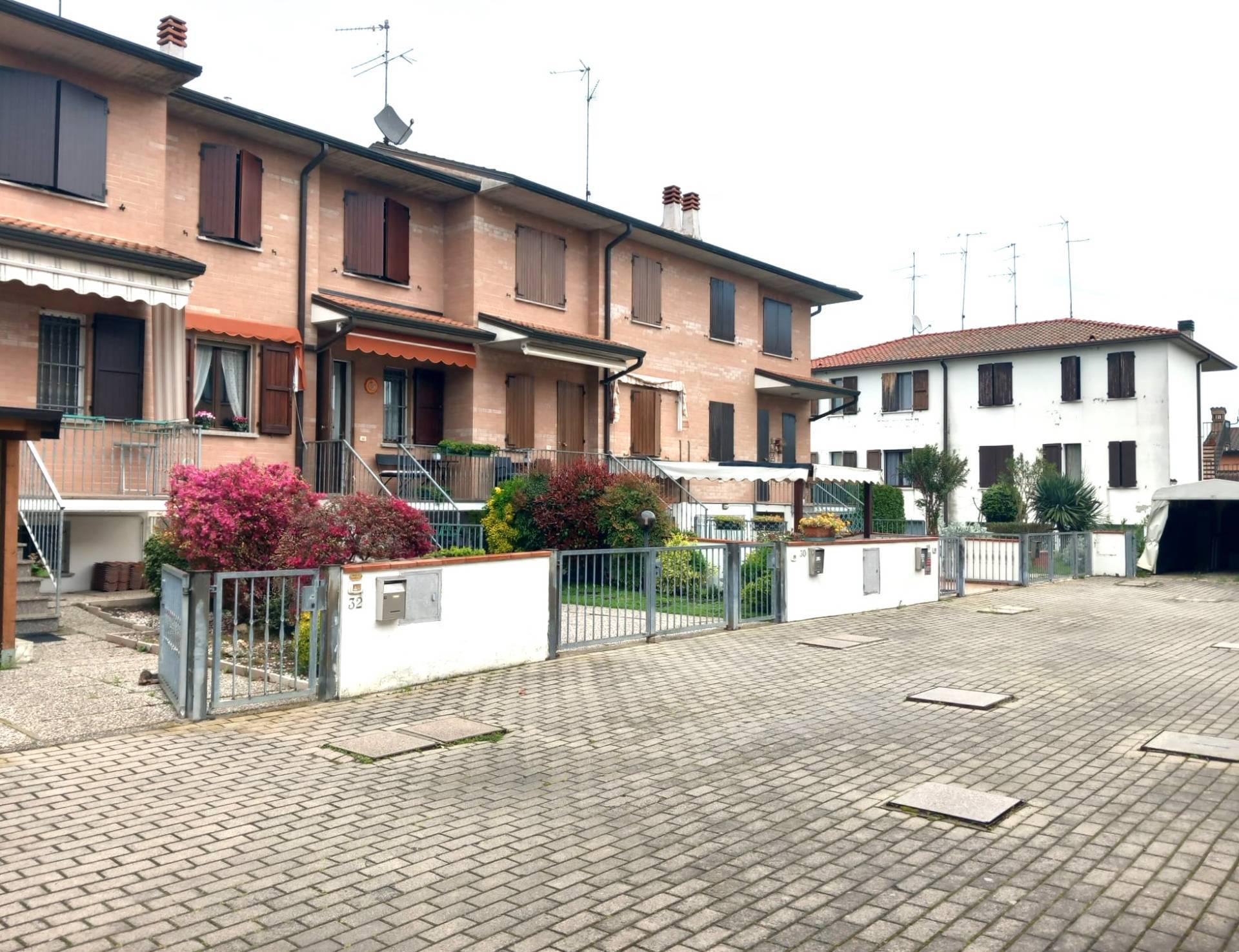 Villa a Schiera in vendita a Ferrara, 3 locali, zona Località: SanBartolomeoinBosco, prezzo € 122.000 | PortaleAgenzieImmobiliari.it