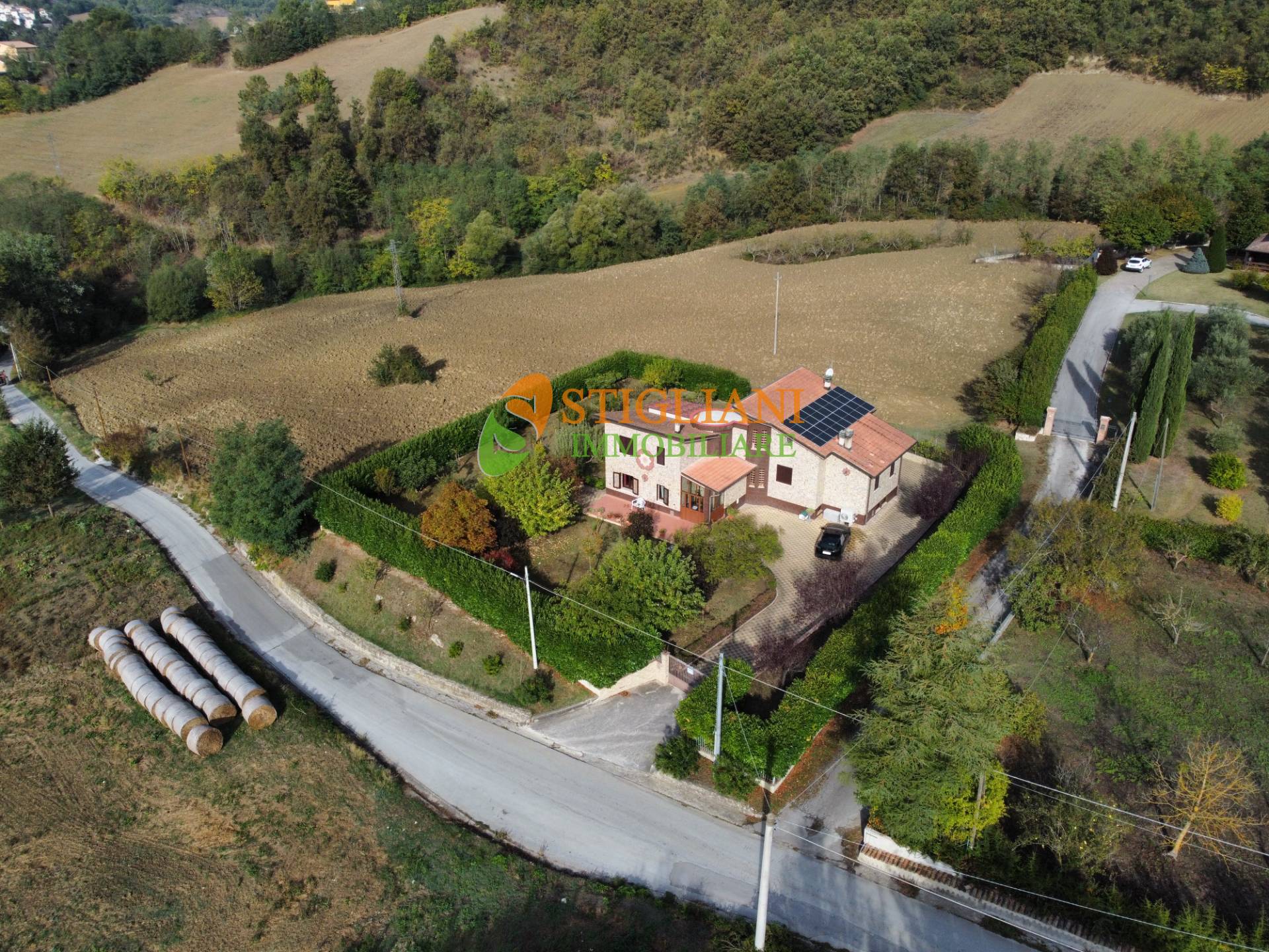 Villa in vendita a Fossalto, 13 locali, zona Località: ContradaAraVecchia, prezzo € 289.000 | PortaleAgenzieImmobiliari.it